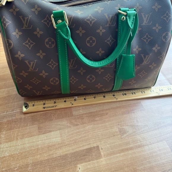 Brown and green bag - Picture 11 of 13